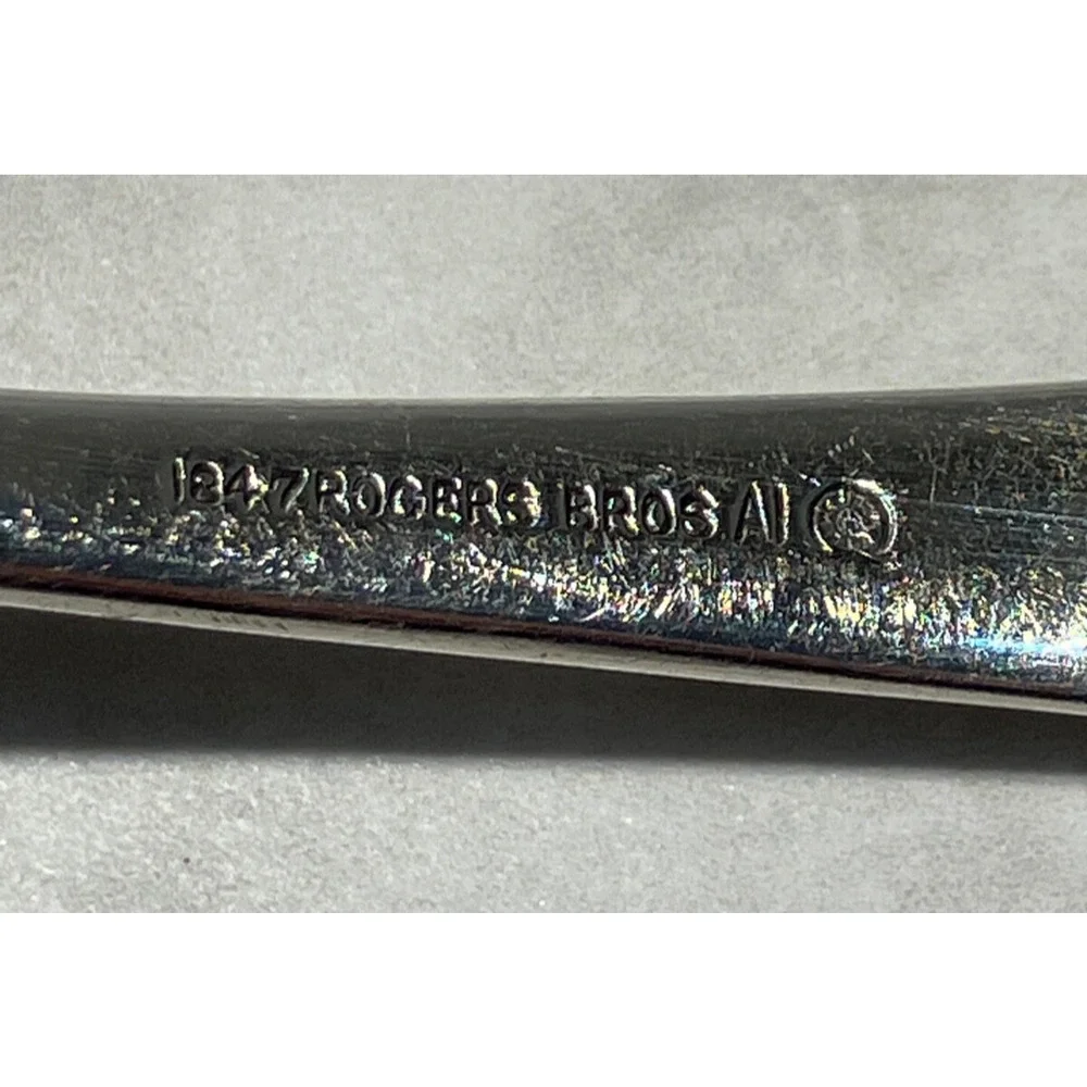 1847 Rogers Bros A1 Lorne Silverplate Pierced Sugar‎ Shell Spoon 1878